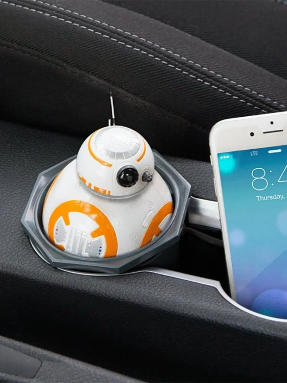 New in Box Star Wars BB-8 USB Car Charger